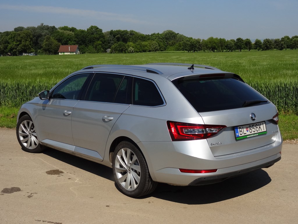 Škoda Superb Combi 2.0 TDi DSG 4x4