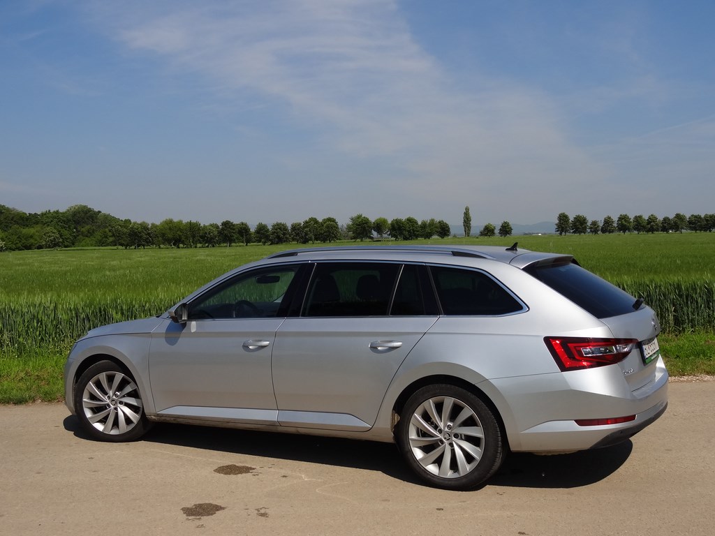 Škoda Superb Combi 2.0 TDi DSG 4x4