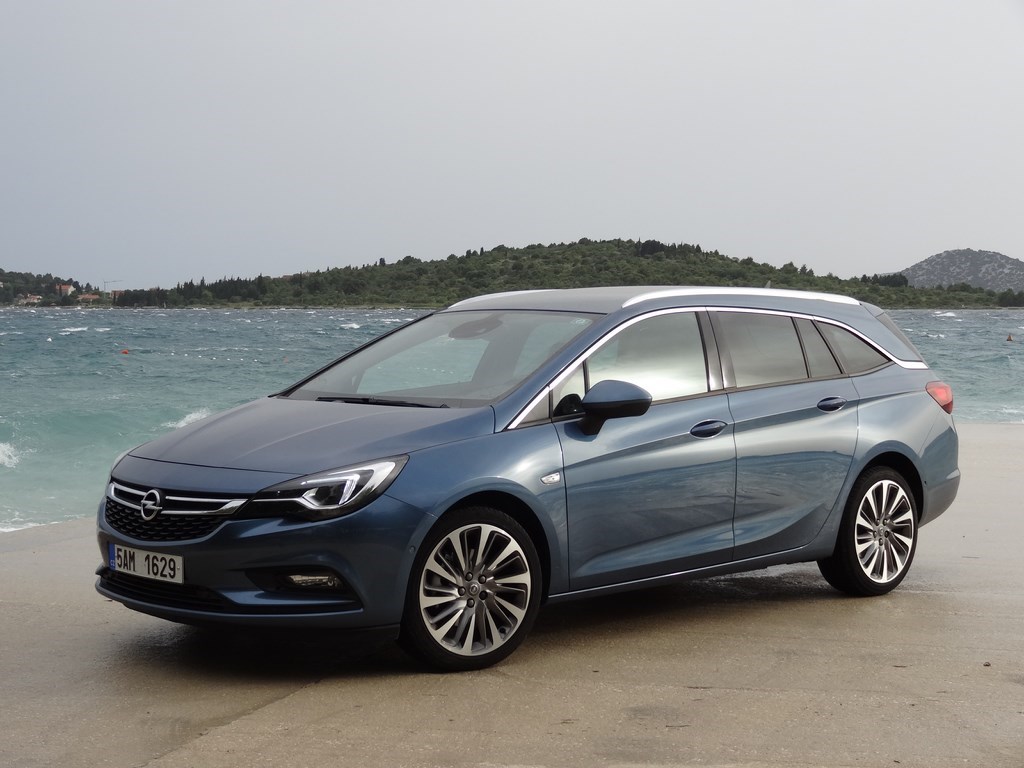 Opel Astra ST 1.6 CDTI BiTurbo