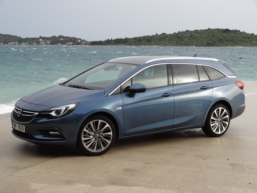 Opel Astra ST 1.6 CDTI BiTurbo