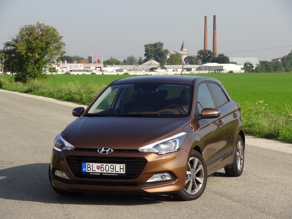 Hyundai i20 vs. i20 Active