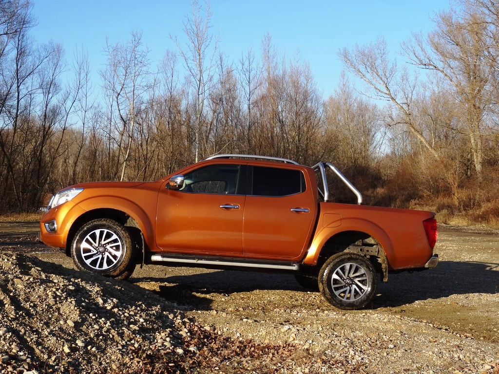 Nissan Navara 2.3 dCi Double Cab 4WD