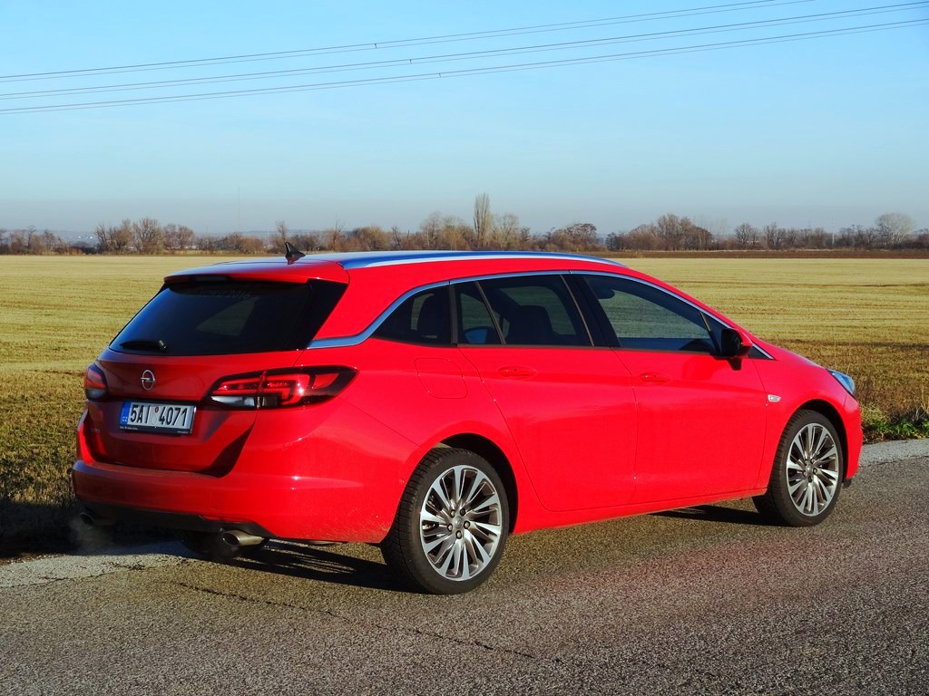 Opel Astra ST 1.6 TURBO