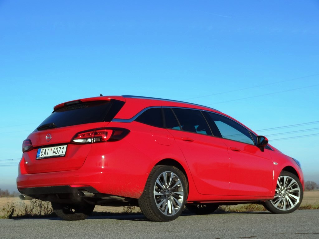 Opel Astra ST 1.6 TURBO