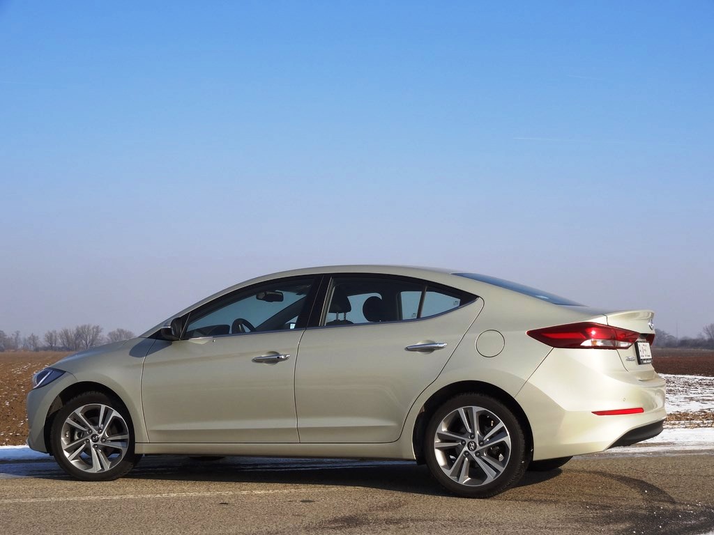 Hyundai Elantra 1.6 CRDi 7DCT