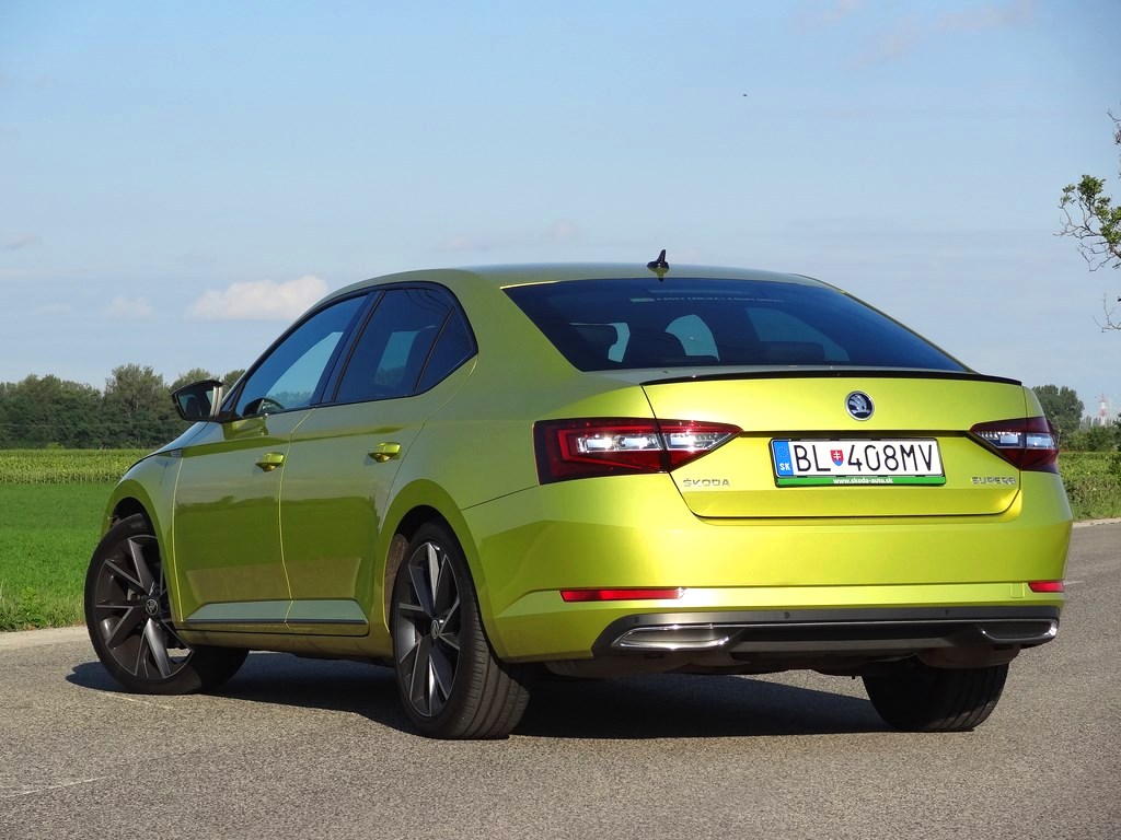 Škoda Superb 2.0 TSI DSG Sportline