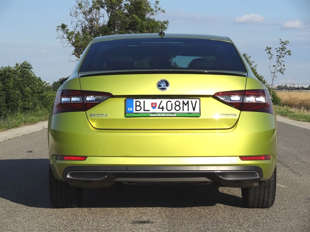 Škoda Superb 2.0 TSI DSG Sportline