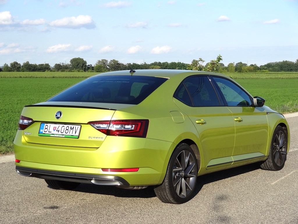 Škoda Superb 2.0 TSI DSG Sportline