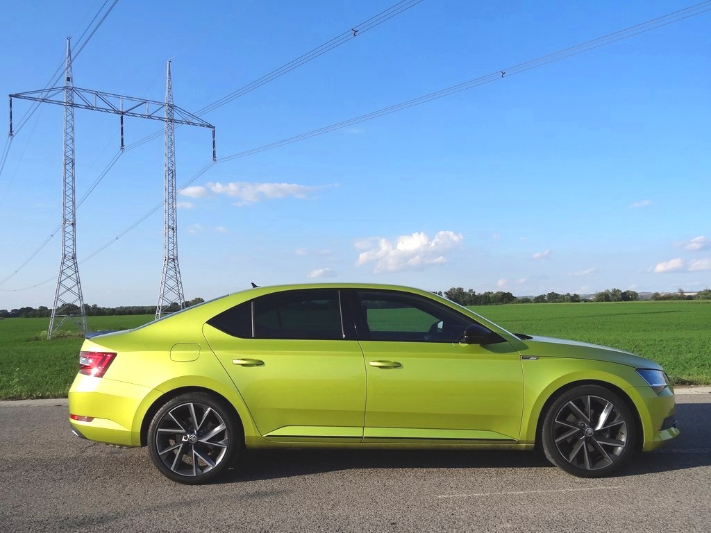 Škoda Superb 2.0 TSI DSG Sportline