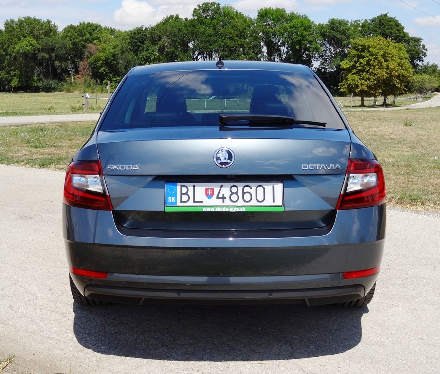 Škoda Octavia 2.0 TDI vs. RS 2.0 TSI DSG