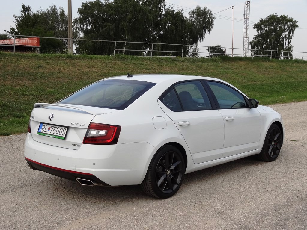 Škoda Octavia 2.0 TDI vs. RS 2.0 TSI DSG