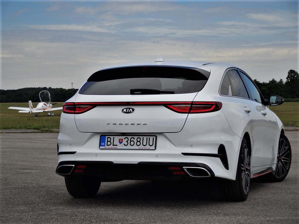 Kia ProCeed GT 1.6 T-GDi 7DCT