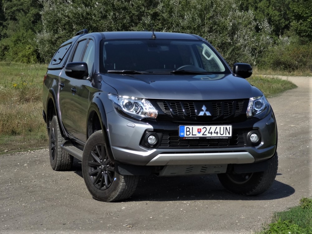 Mitsubishi L200 2.4 D4-D MIVEC Black Edition