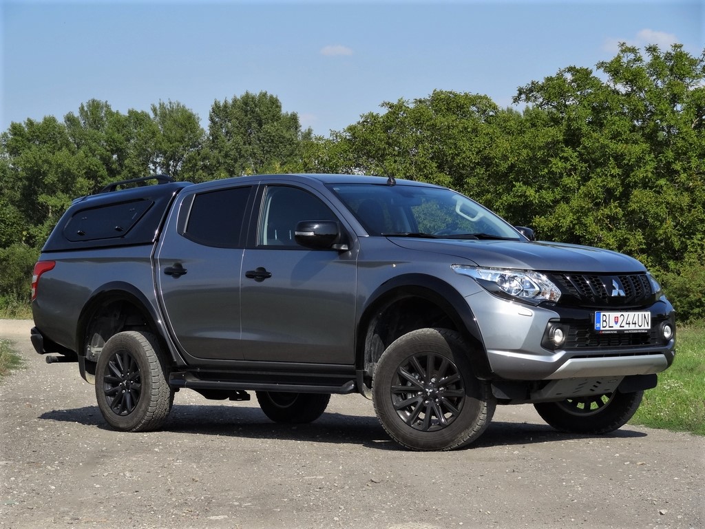 Mitsubishi L200 2.4 D4-D MIVEC Black Edition