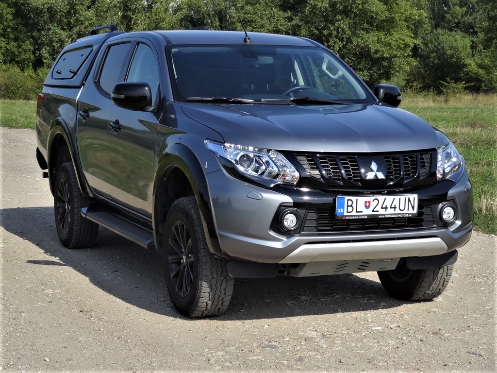 Mitsubishi L200 2.4 D4-D MIVEC Black Edition