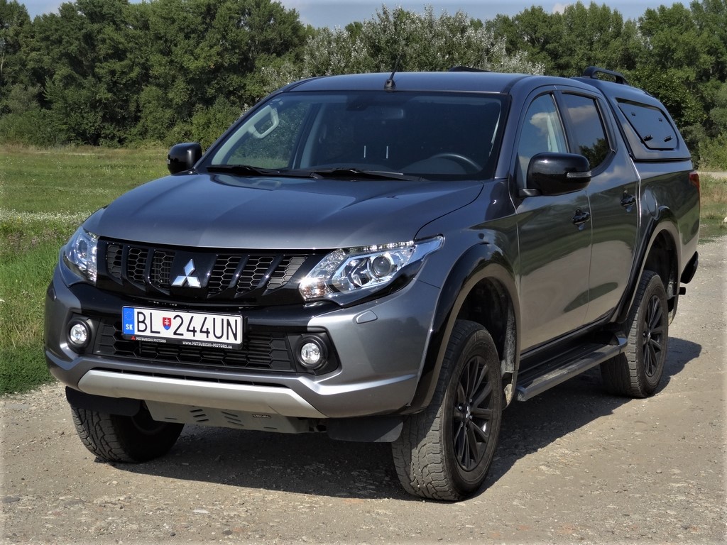 Mitsubishi L200 2.4 D4-D MIVEC Black Edition