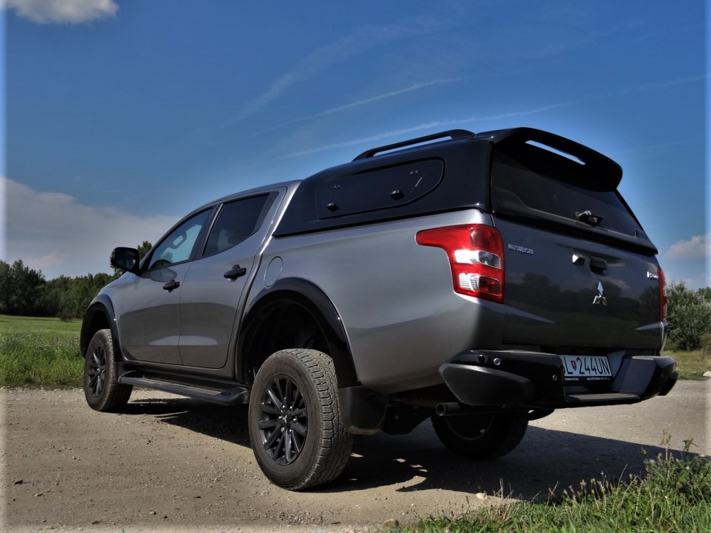 Mitsubishi L200 2.4 D4-D MIVEC Black Edition