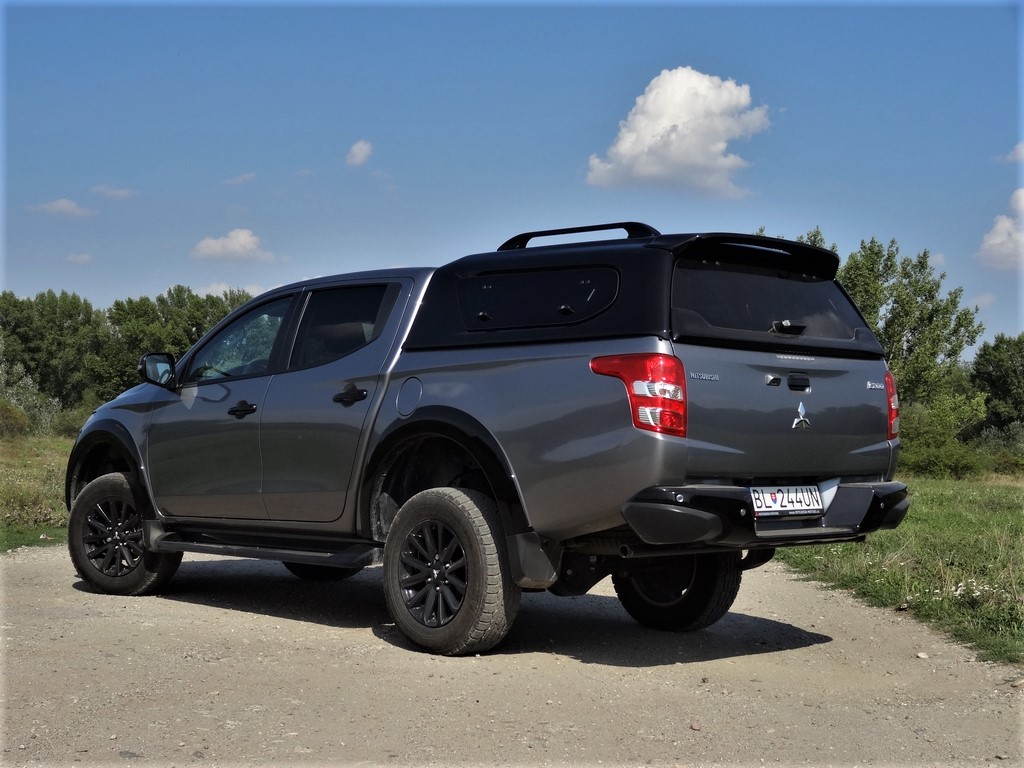 Mitsubishi L200 2.4 D4-D MIVEC Black Edition