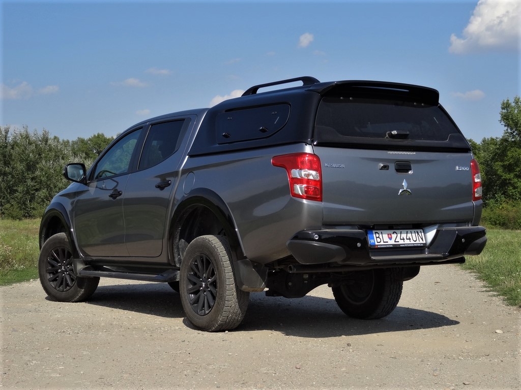 Mitsubishi L200 2.4 D4-D MIVEC Black Edition