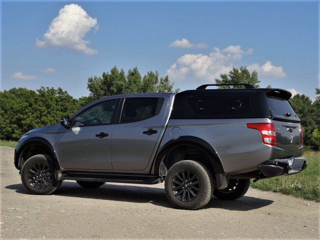 Mitsubishi L200 2.4 D4-D MIVEC Black Edition