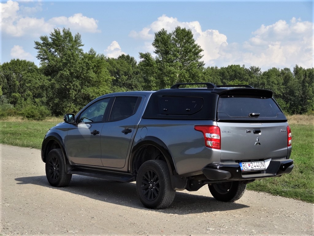 Mitsubishi L200 2.4 D4-D MIVEC Black Edition