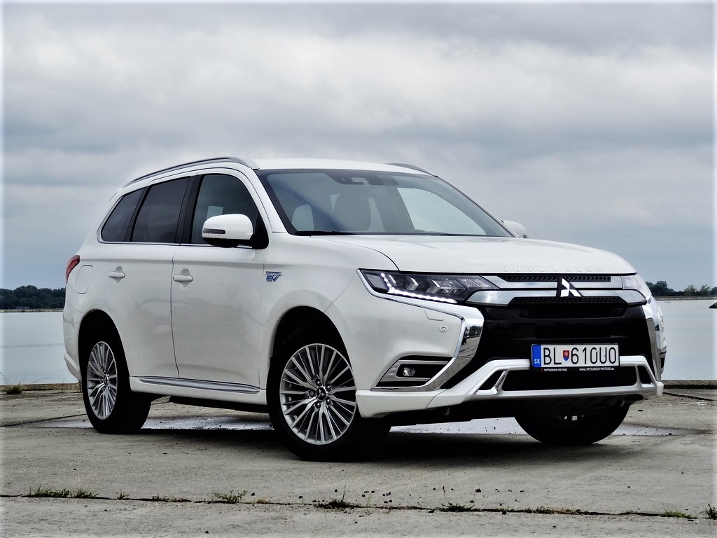 Mitsubishi Outlander PHEV 2.4 MIVEC