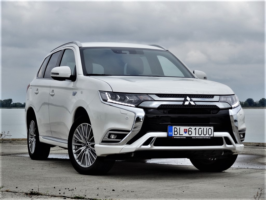 Mitsubishi Outlander PHEV 2.4 MIVEC