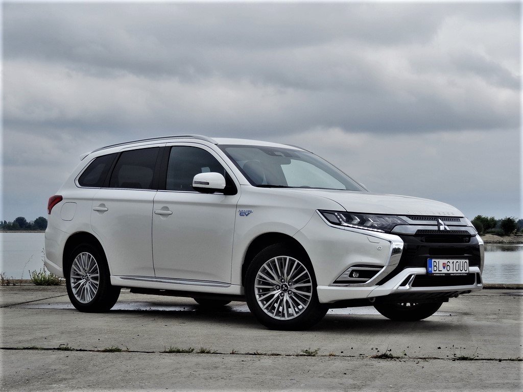 Mitsubishi Outlander PHEV 2.4 MIVEC