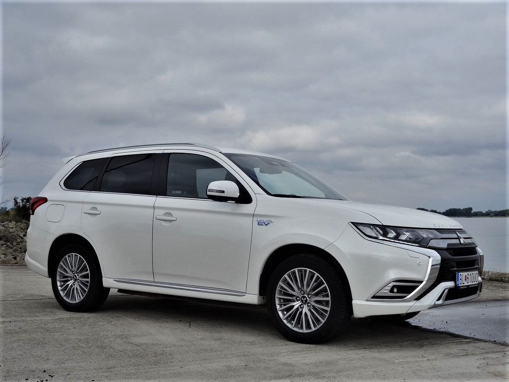 Mitsubishi Outlander PHEV 2.4 MIVEC