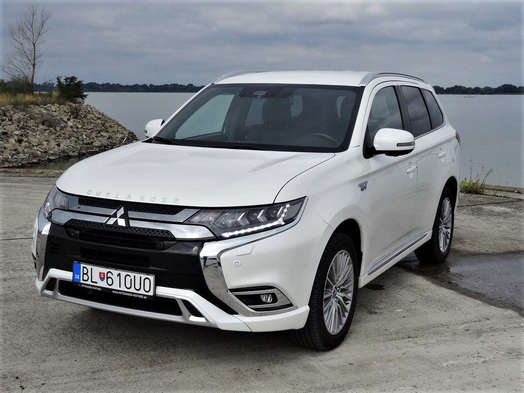 Mitsubishi Outlander PHEV 2.4 MIVEC