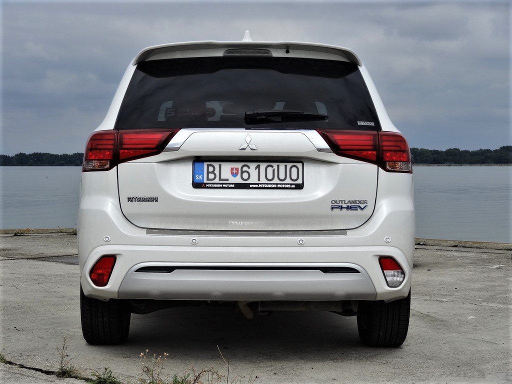 Mitsubishi Outlander PHEV 2.4 MIVEC