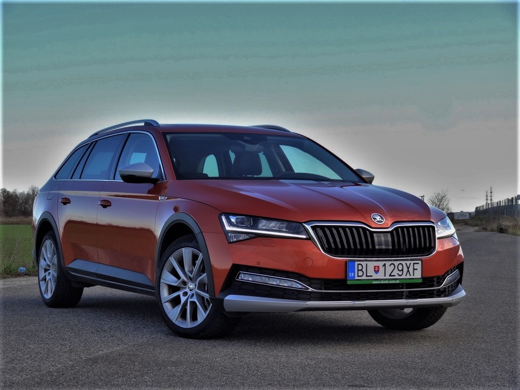 Škoda Superb Combi Scout 2.0 TSI DSG 4x4