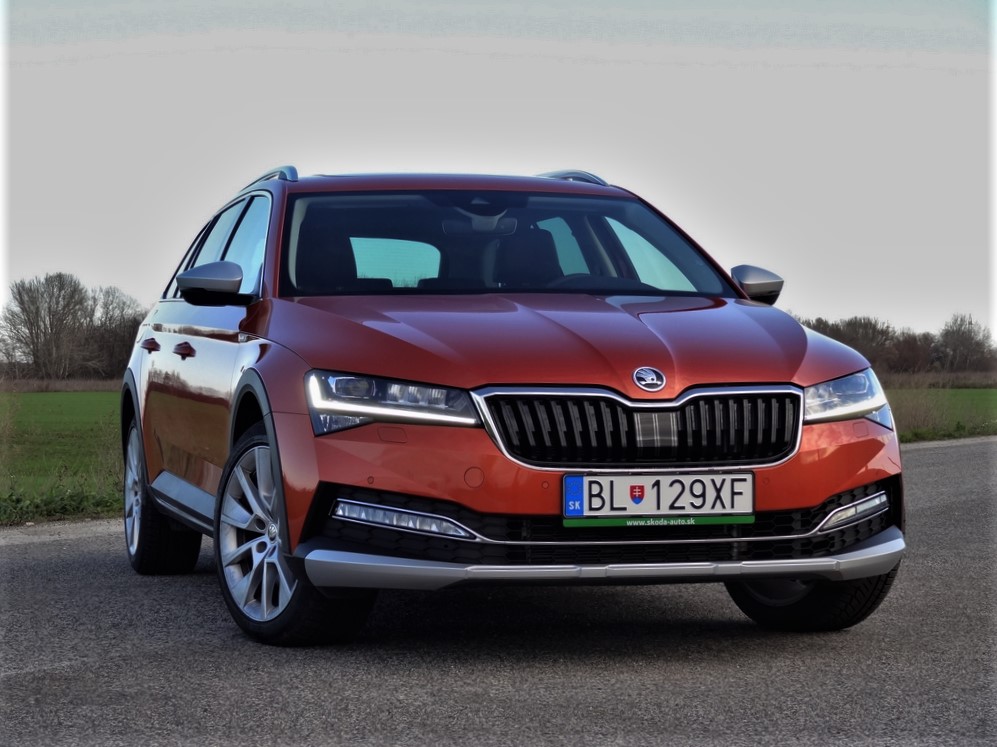 Škoda Superb Combi Scout 2.0 TSI DSG 4x4