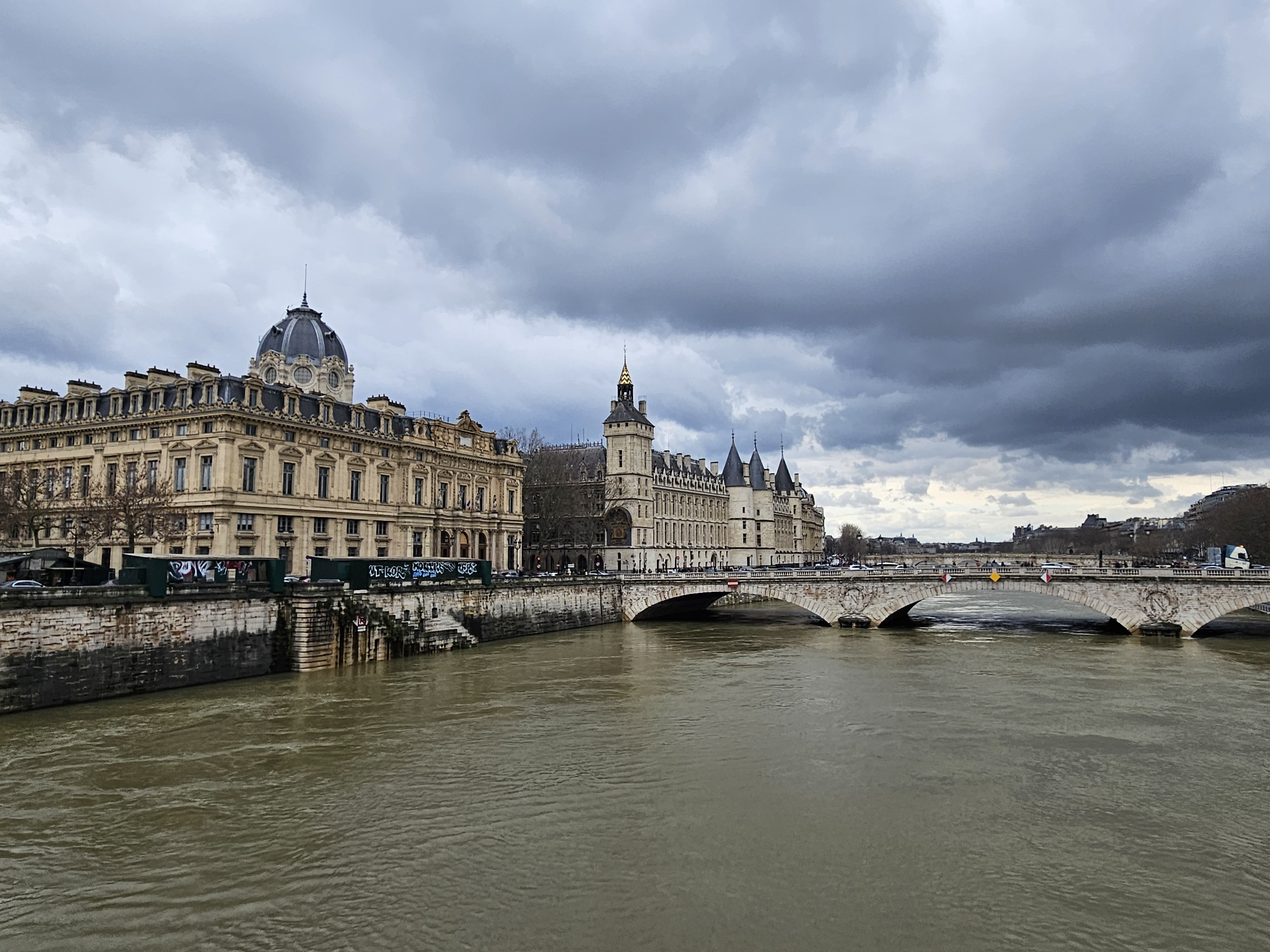 Ako si vychutnať Paríž za jeden deň