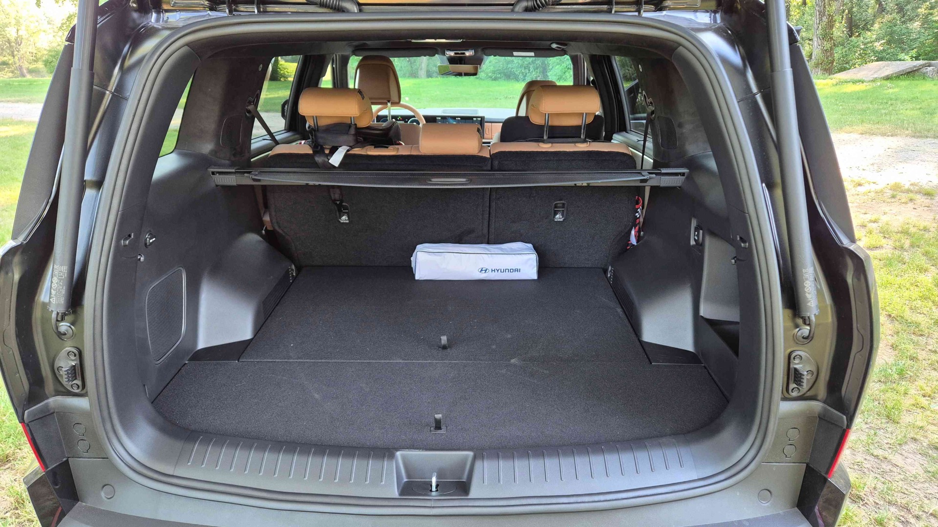 Test Hyundai Santa Fe HEV 4x4: Pixelová odvaha, rodinný luxus a sila všetkých kolies