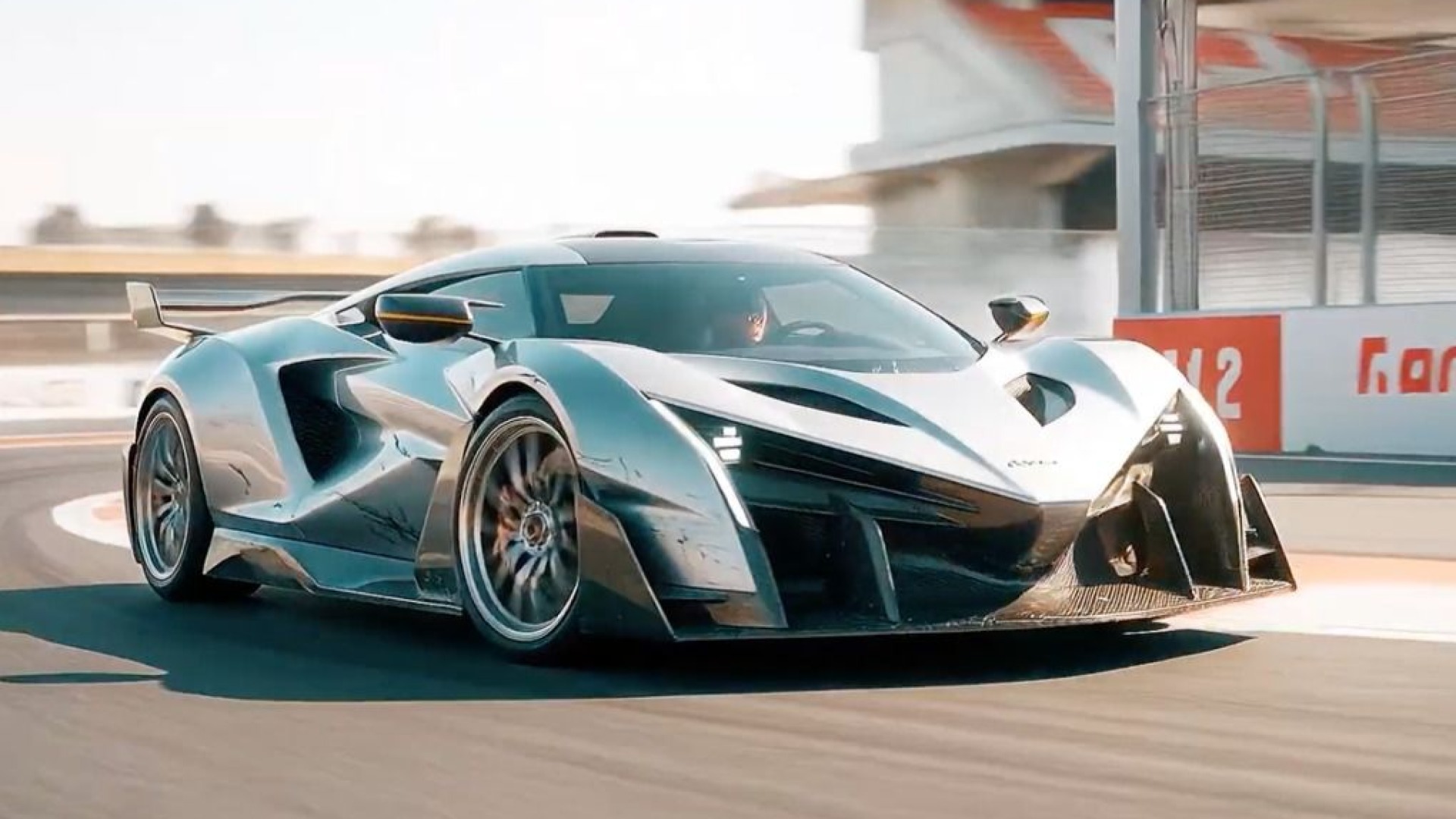 Arabský Flkon pripravuje nový superšport. Staví na atmosférický V8 a manuálnu prevodovku