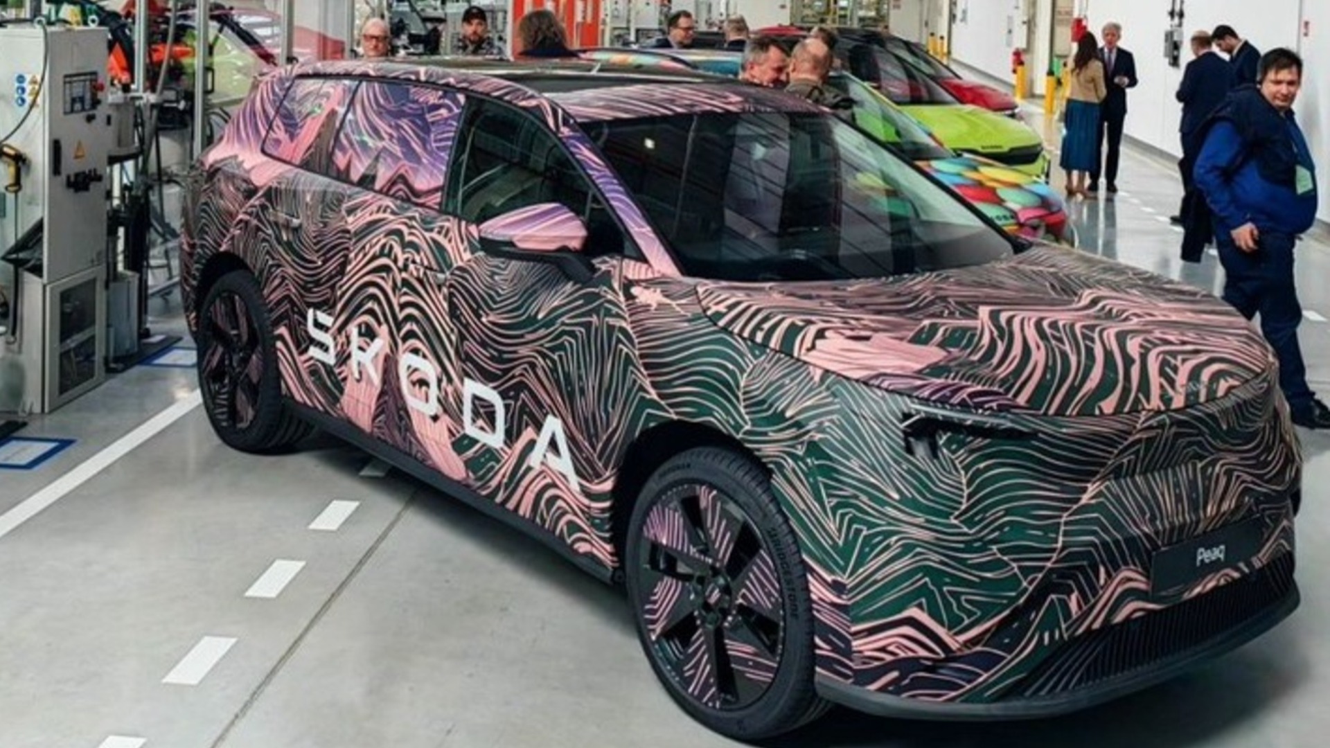 Nová Škoda Peaq sa ukázala pri otvorení batériovej továrne v Mladej Boleslavi